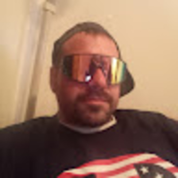 Meet your Posher, Jeffrey - Picture 1 of 1